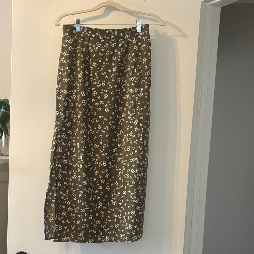 Floral olive green Midi Skirt